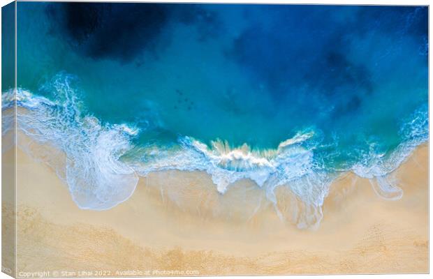 Kelingking Beach in Nusa Penida island Canvas Print by Stan Lihai