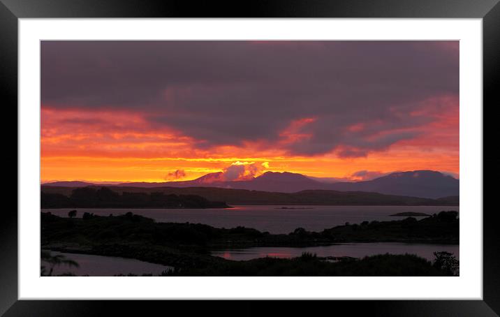 Craobh Haven Sunset. Framed Mounted Print by Tommy Dickson