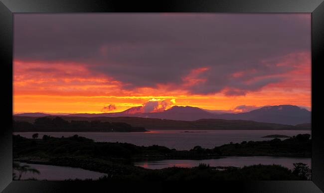 Craobh Haven Sunset. Framed Print by Tommy Dickson