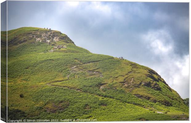 Nearing the top, Catbells Canvas Print by Simon Connellan