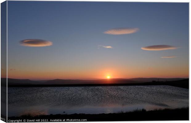 Sunset and Lenticular Clouds  Canvas Print by David Hill