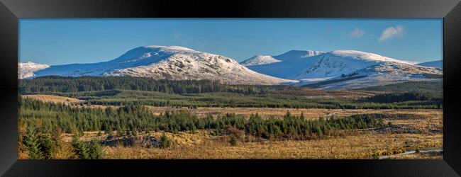 Merrick Mountain Panorama Framed Print by Derek Beattie