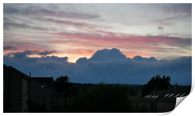 Sunset clouds Print by Roy Hinchliffe