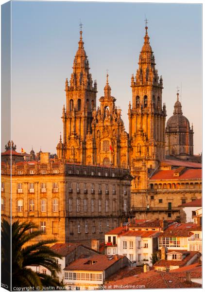 The Cathedral of Santiago De Compostela, Galicia, Spain. Canvas Print by Justin Foulkes