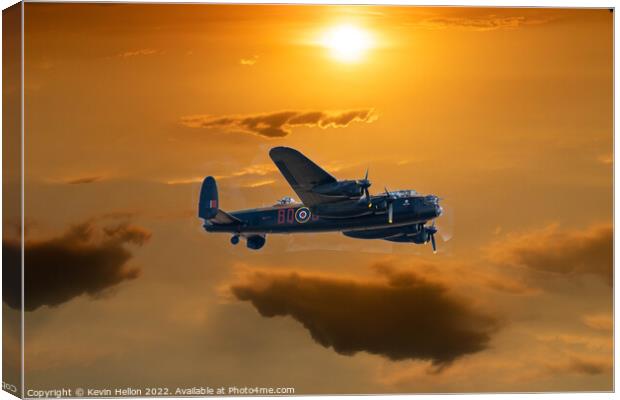 Lncaster bomber in flight at sunset Canvas Print by Kevin Hellon