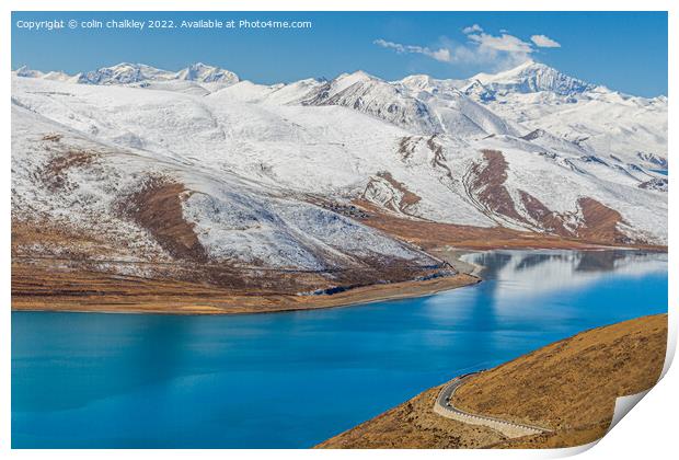  Yamdrok Lake in Tibet Print by colin chalkley