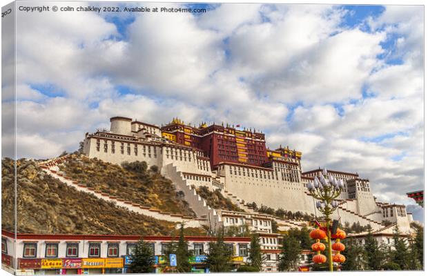 Potala Palace in Lhasa, Tibet Canvas Print by colin chalkley