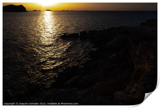 A warm sunset with the sun reflecting on the surface of the sea, Print by Joaquin Corbalan