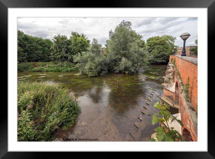 River flowing under Leatherhead bridge Framed Mounted Print by Kevin White