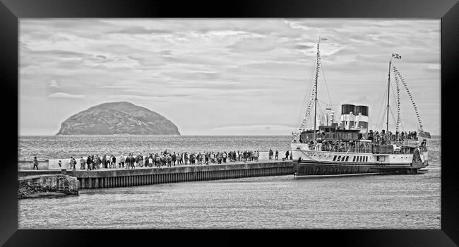 PS Waverley berthed at Girvan Framed Print by Allan Durward Photography