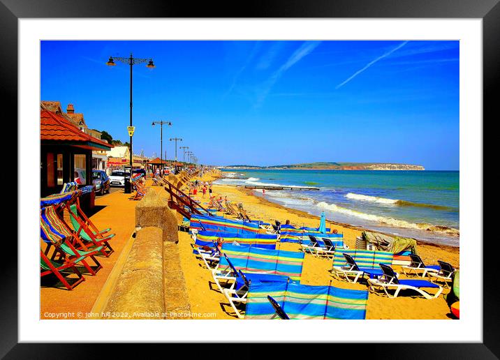 Shanklin beach in July on the Isle of Wight. Framed Mounted Print by john hill