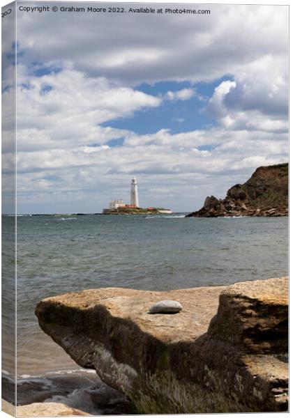 St Marys lighthouse from old hartley Canvas Print by Graham Moore