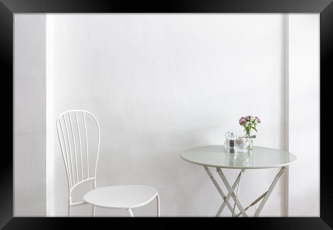 The empty chair Framed Print by Bill Allsopp