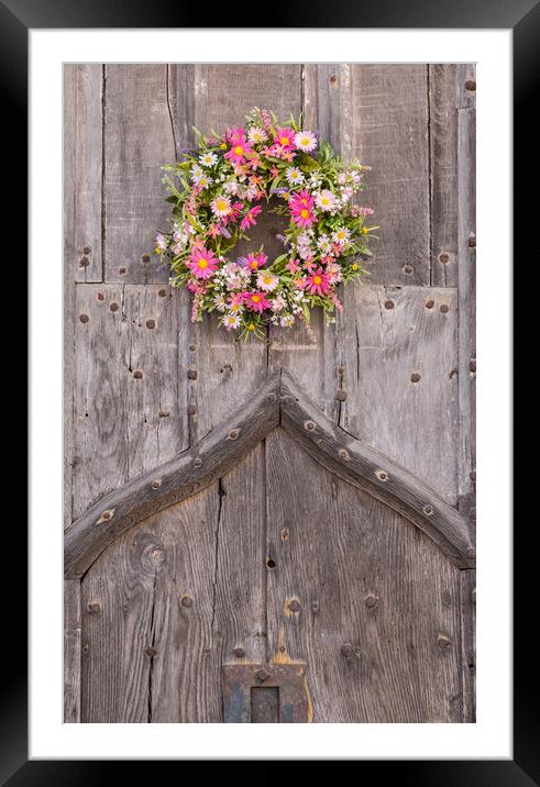 The door wreath. Framed Mounted Print by Bill Allsopp