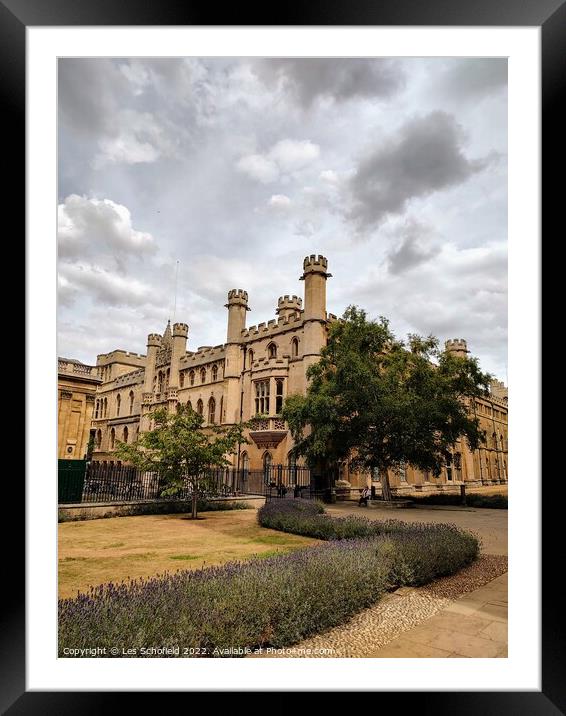 Clare college Cambridge  Framed Mounted Print by Les Schofield