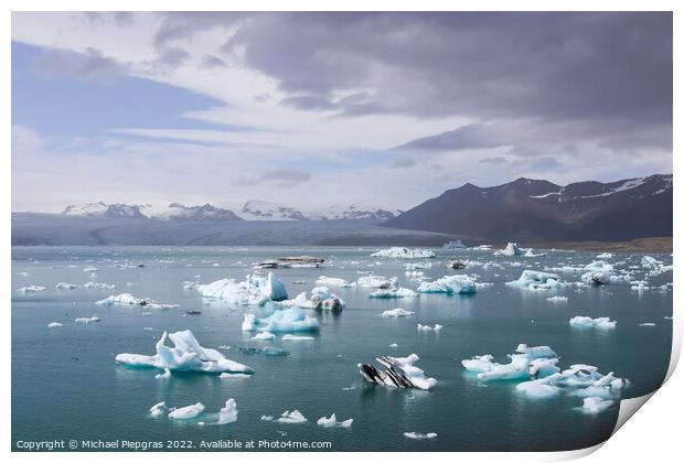 Iceland, Jokulsarlon Lagoon, Turquoise icebergs floating in Glac Print by Michael Piepgras