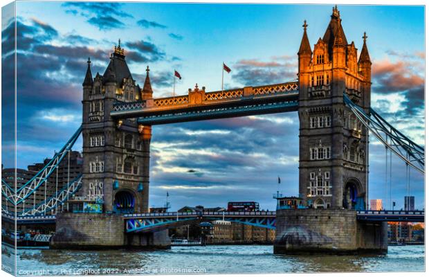 Tower Bridge at sunset Canvas Print by Phil Longfoot