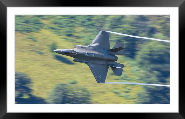 F35 low level Framed Mounted Print by Rory Trappe