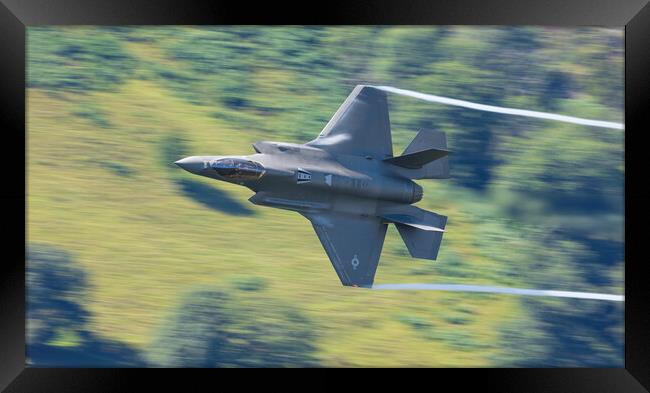 F35 low level Framed Print by Rory Trappe