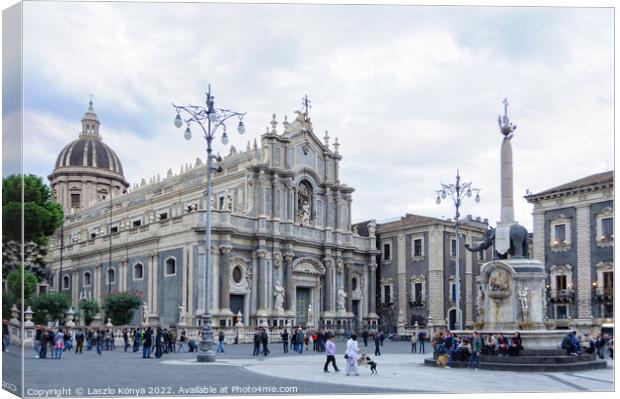 Piazza del Duomo - Catania Canvas Print by Laszlo Konya