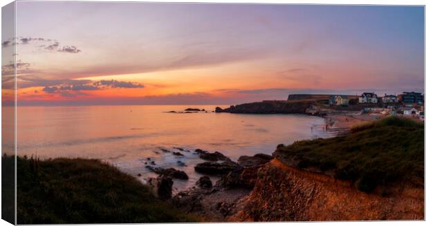 Crooklets Beach Sunset, Bude, Cornwall Canvas Print by Maggie McCall