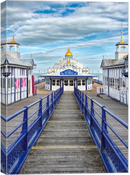 Victorian Tea Rooms Eastbourne Pier Canvas Print by Rick Lindley