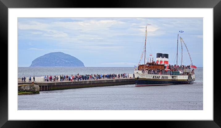 Paddle steamer Waverley at Girvan pier Framed Mounted Print by Allan Durward Photography