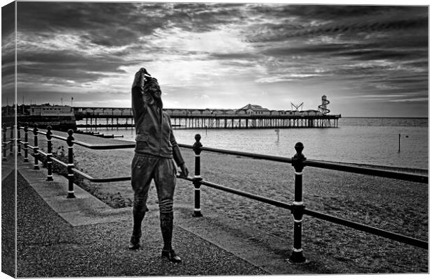 Amy Johnson Statue and Pier at Herne Bay Canvas Print by Darren Galpin