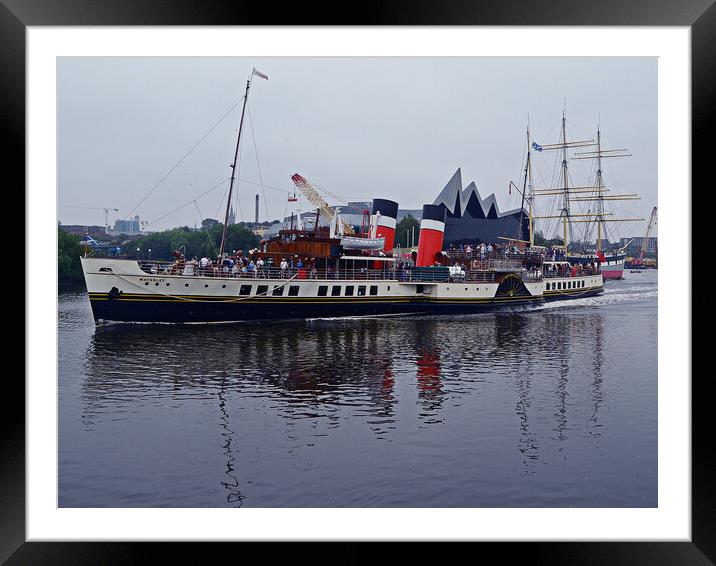 PS Waverley passing her place of birth Framed Mounted Print by Allan Durward Photography