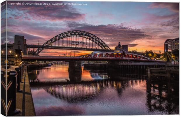 Good morning Newcastle - city ​​of bridges #3 Canvas Print by Artur Rejdak