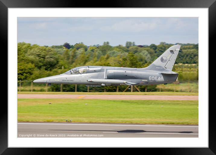 L159 Alca jet, low flypast. Framed Mounted Print by Steve de Roeck