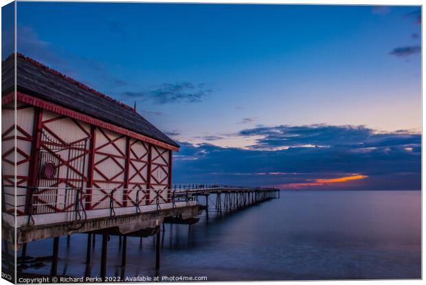 Saltburn Pier at daybreak Canvas Print by Richard Perks