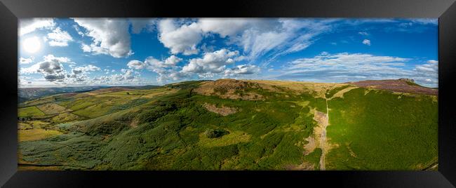Panoramic view over the beautiful landscape of Peak District National Park Framed Print by Erik Lattwein