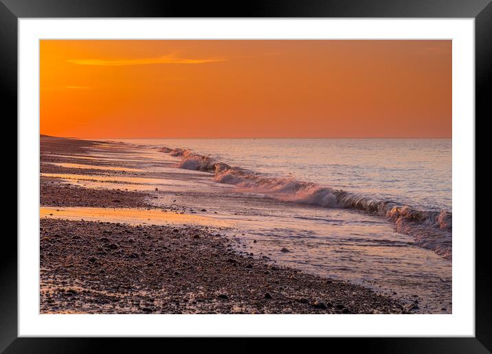 Beach at sunset. Framed Mounted Print by Bill Allsopp