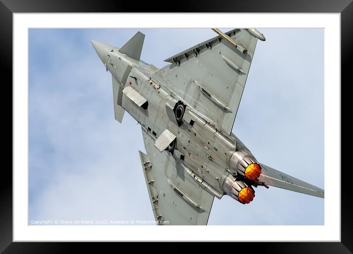 Eurofighter Typhoon Roars Upwards Turning Tightly With Reheat Blasting.  Framed Mounted Print by Steve de Roeck