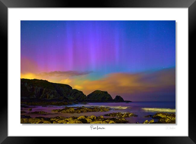 Pure heaven northern lights aurora borealis Framed Print by JC studios LRPS ARPS