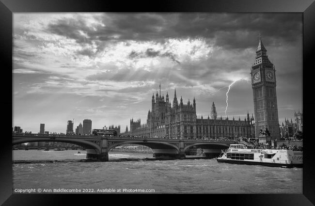 Black and white Big Ben and the houses of parliame Framed Print by Ann Biddlecombe