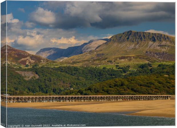 From Barmouth to Cadair Idris Canvas Print by Alan Dunnett