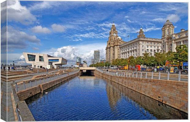 The Three Graces, Liverpool  Canvas Print by Darren Galpin