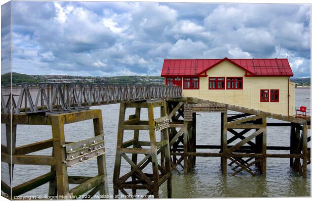 Seagulls Overlooking the Old Lifeboat Station Canvas Print by Roger Mechan