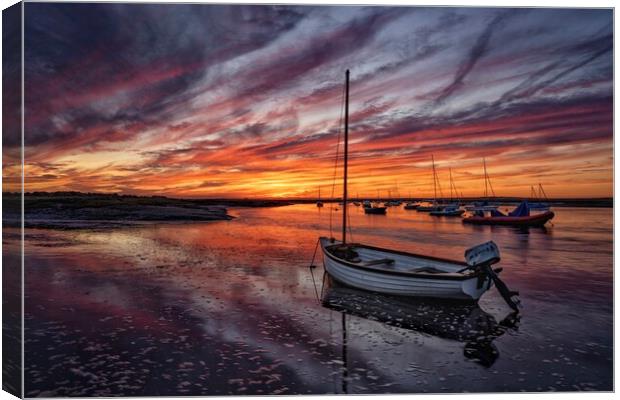A beautiful sunset at Brancaster Staithe  Canvas Print by Gary Pearson