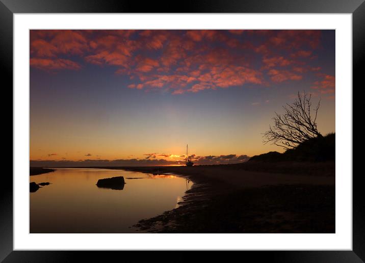 River Aln Estuary Alnmouth Framed Mounted Print by David Thompson