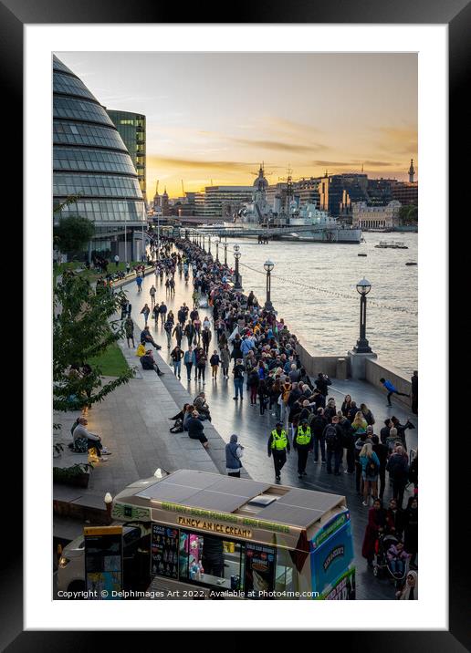 The Queue to see Queen Elizabeth II lying-in-state Framed Mounted Print by Delphimages Art