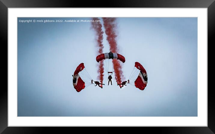 parachute regiment Framed Mounted Print by mick gibbons