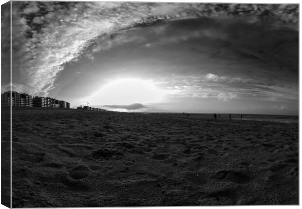 autmunal sunset on beach in black and white Canvas Print by youri Mahieu