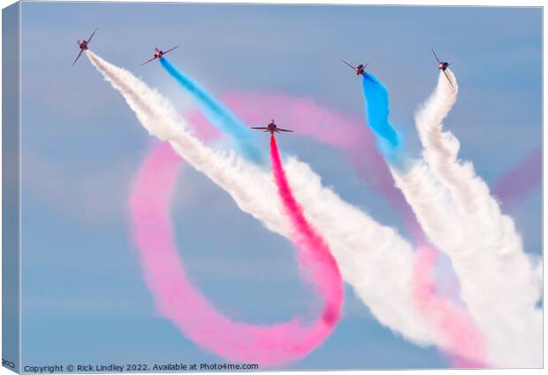 Red Arrows Formation Break Canvas Print by Rick Lindley