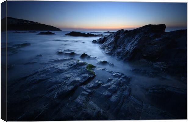 Fistral Beach Newquay 1.0 Canvas Print by Yhun Suarez