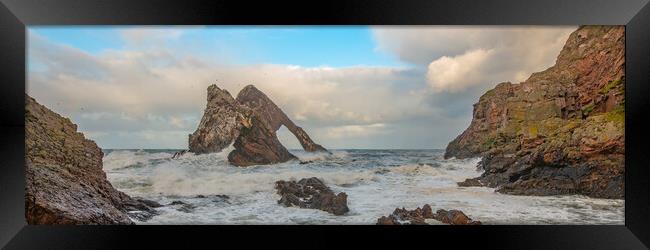 Panoramic of Bow Fiddle Rock Framed Print by Duncan Loraine