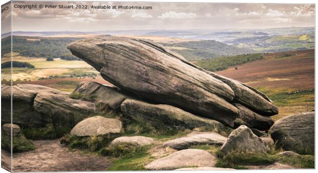 Hill walking on Higger Tor in the Peak Distrct Canvas Print by Peter Stuart