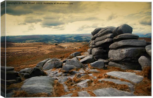 Hill walking on Higger Tor in the Peak Distrct Canvas Print by Peter Stuart